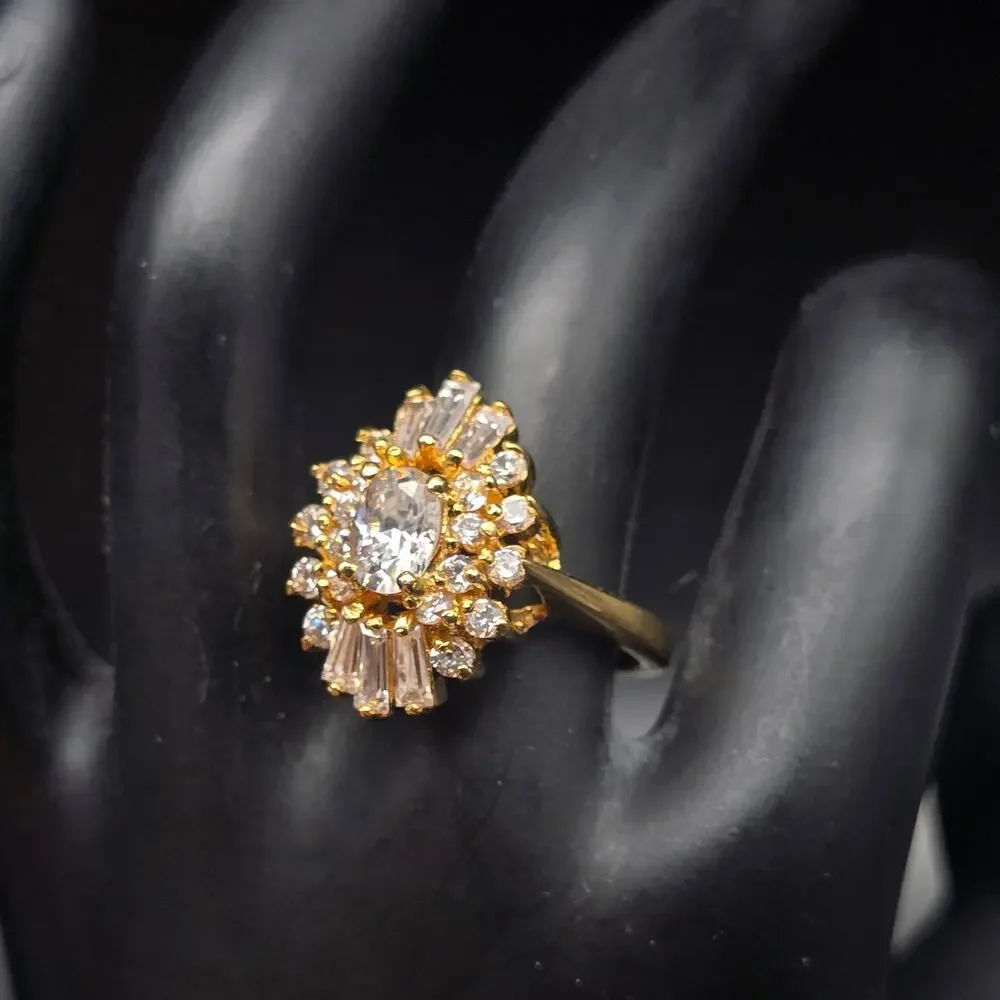 Elizabeth Taylor Avon Evening Star Ring Size 8 CZ Gold Tone 1990s Vintage